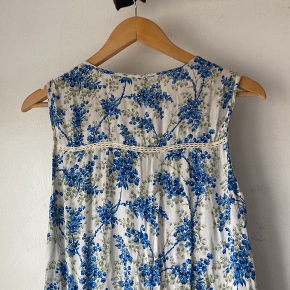 Zara S Floral Romper - Picture 9 of 11